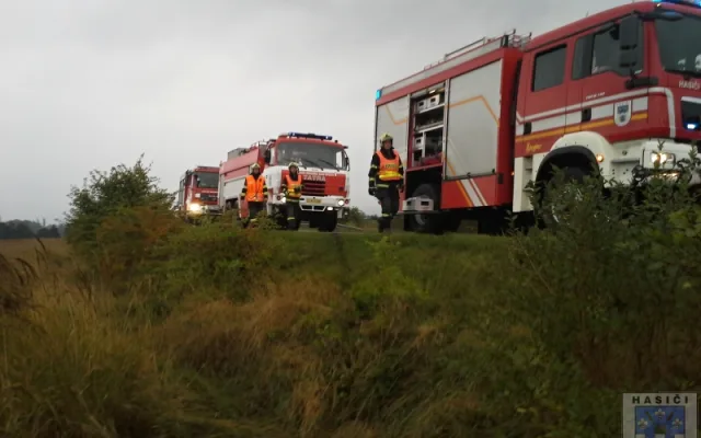 Nehoda si vyžádala několik zraněných osob. Foto: Hasiči Hrádek nad Nisou