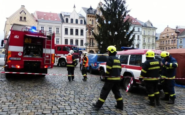 Situace u radnice. Foto: HZSLK