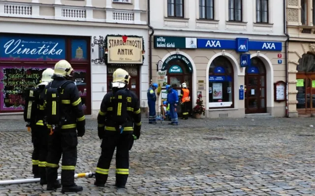 Situace u radnice. Foto: HZSLK