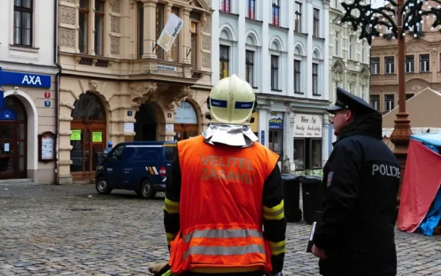 Situace u radnice. Foto: HZSLK