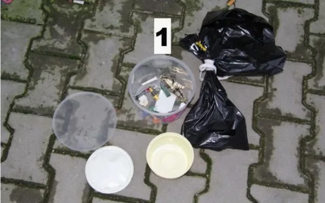 "Bombu" v Jablonci nastražila trojice sourozenců, bavili se tím. Foto: Policie ČR