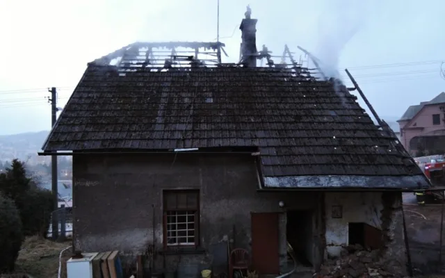 Policie prošetřuje další podezření na žhářský útok. Foto: HZSLK
