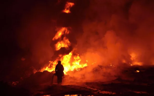 Za Libercem hořela skládka. Úřadoval opět žhář? Foto: HZSLK