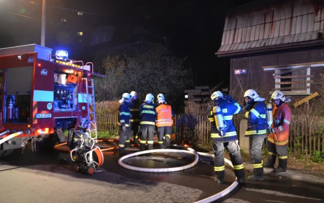 Požár v Andělčině ulici. Foto: HZSLK