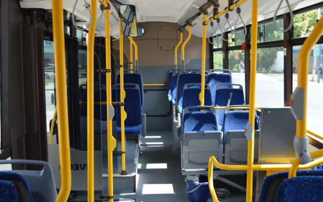 Ulice Jablonce brázdí od června nové autobusy. Foto: BusLine