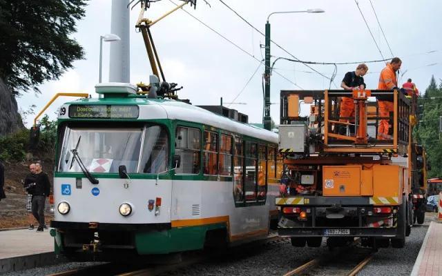 Na trať do Jablonce se vrátily tramvaje