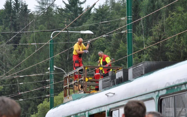 Na trať do Jablonce se vrátily tramvaje