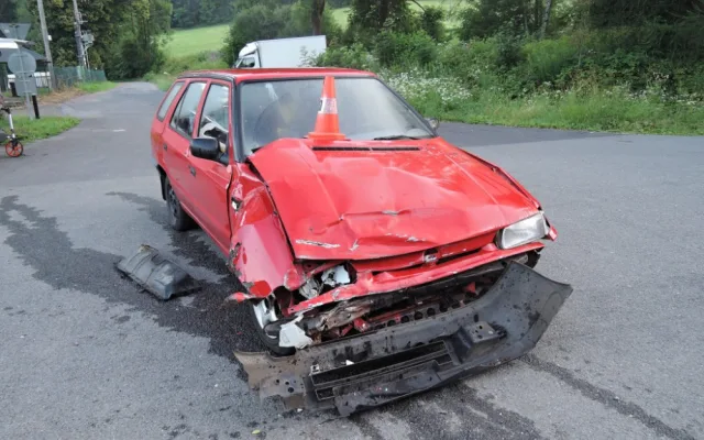 Dnešní nehoda u Rádla. Foto: HZSLK