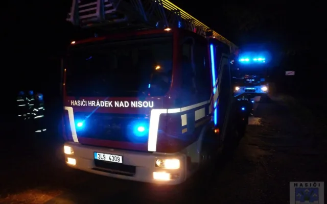 Požár v Uhelné. Foto: Hasiči Hrádek nad Nisou