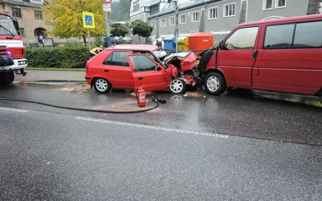 Vážná nehoda na silnici I/14 si vyžádala život seniorky. Foto: HZSLK