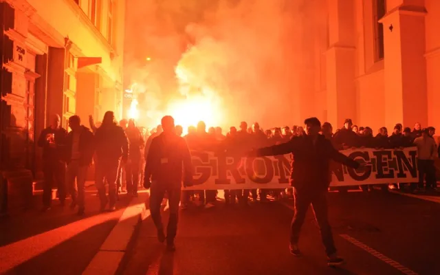 Holandské fanoušky rozdráždila vlajka Slovanu. V ulicích byl jinak klid