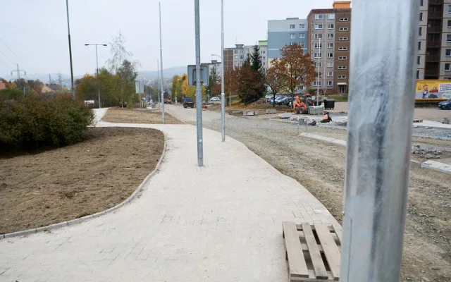 V Dobiášově ulici se začíná rýsovat nový kruhový objezd