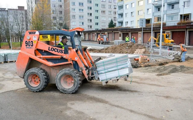 Za dva týdny se řidičům otevře nový kruhový objezd v Rochlici