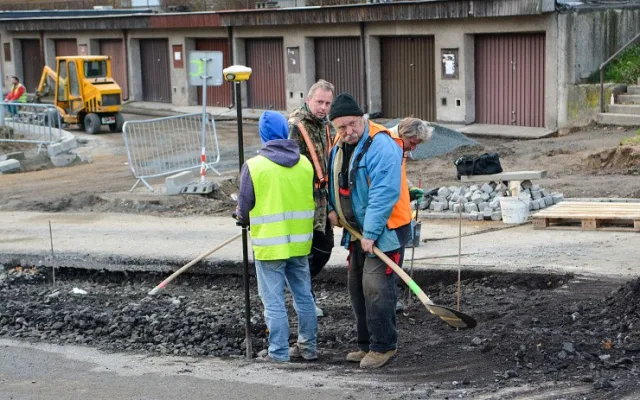 Za dva týdny se řidičům otevře nový kruhový objezd v Rochlici