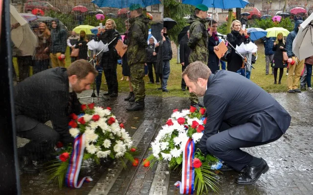 Na vzpomínkovém shromáždění v Liberci se sešly stovky lidí