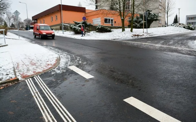 Na Aloisině výšině je po dvou letech dokončena oprava  ulice