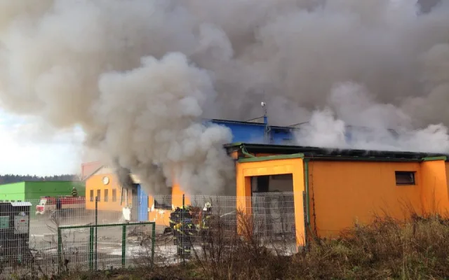 Požár v turnovské továrně Agba