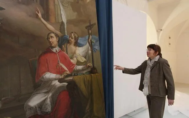 Takhle velký obraz v liberecké galerii ještě nebyl. Na výšku má skoro čtyři metry