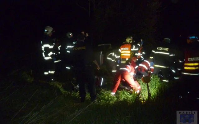 Na obchvatu Hrádku nad Nisou havarovalo Mini, řidič skončil v nemocnici