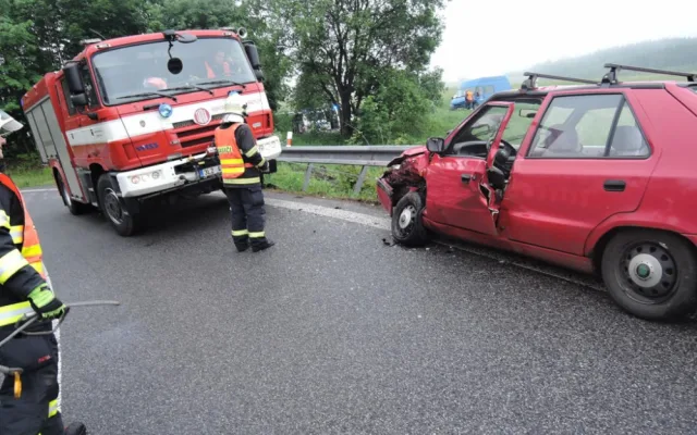 Další nehoda na Albrechtickém kopci si vyžádala tři zraněné osoby