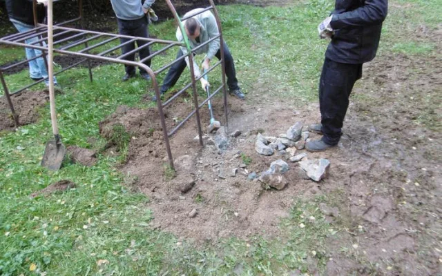 Vězni pomáhali