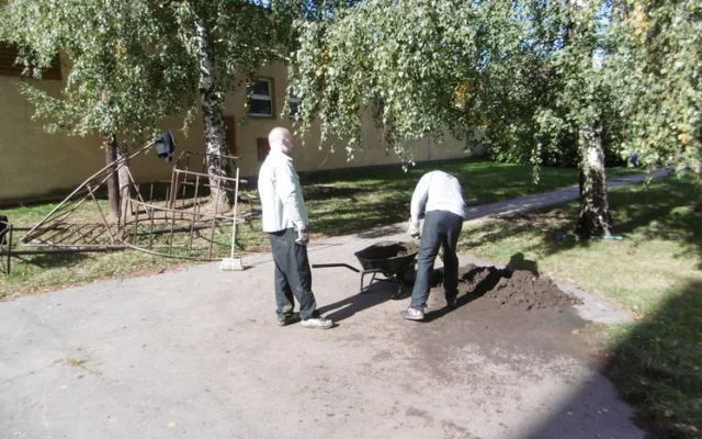 Vězni pomáhali