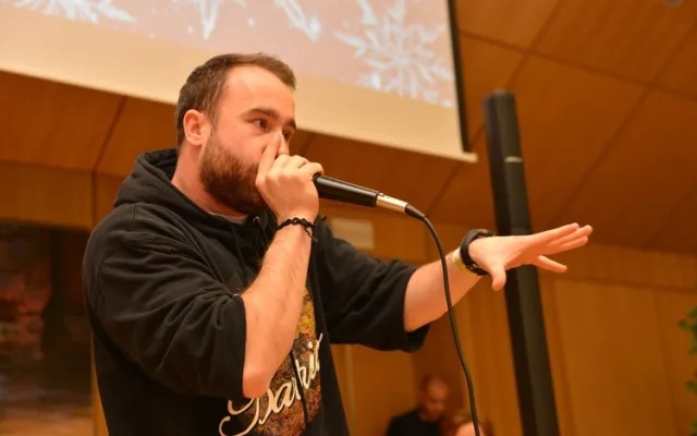 Krajský úřad nakoupil dárky pro bezmála stovku dětí z dětských domovů a azylových domů