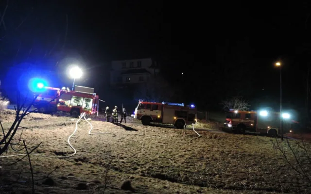 Požár chatky v Proseči nad Nisou, škoda jde do desítek tisíc korun