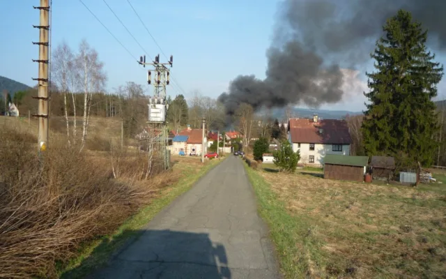 Ve Smržovce lehla popelem stodola, škoda je 700 tisíc korun