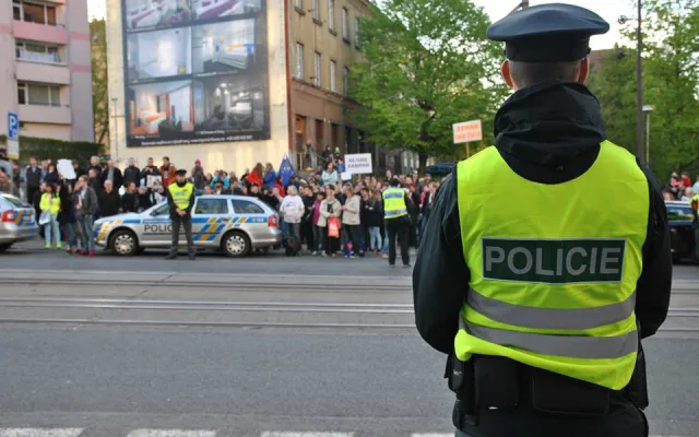 Demonstrace před Imperialem.