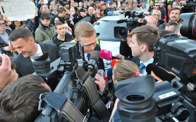 Demonstrace před Imperialem.