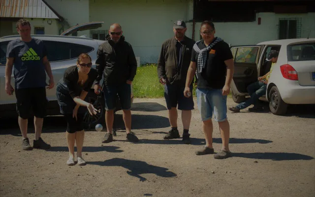 Už třetí den čekají novináři na Kajínka, milost zatím nedorazila