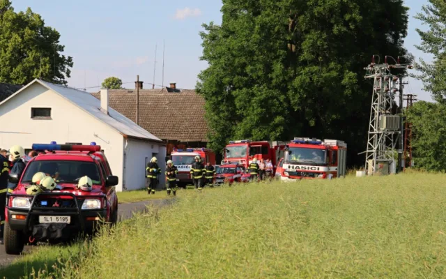 Poblíž Hodkovic nad Mohelkou spadl větroň, pilot se vážně zranil.