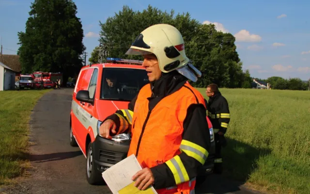 Poblíž Hodkovic nad Mohelkou spadl větroň, pilot se vážně zranil.