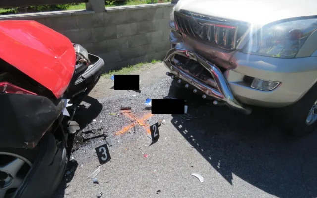 Nikdy nevlastnila řidičák, přesto usedla za volant. Havarovala i s miminkem na sedačce spolujezdce.