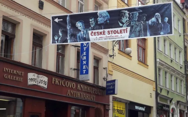 Jedinečná výstava u Fryče. České století v komiksu.