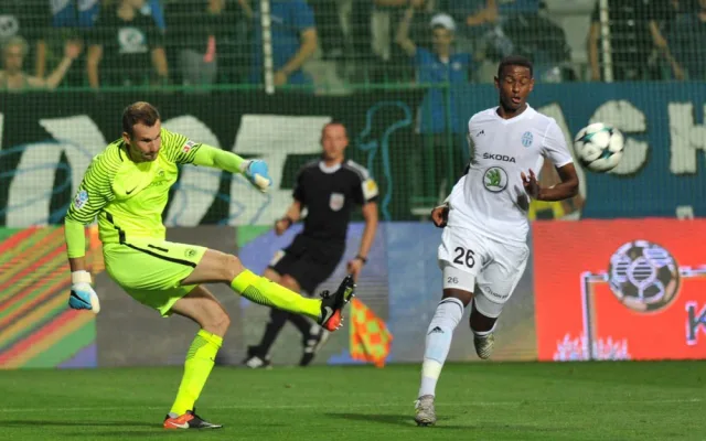 lovan nedal trápící se Boleslavi šanci. Výhru 3:0 zařídil dvěma přesnými zásahy Graiciar.