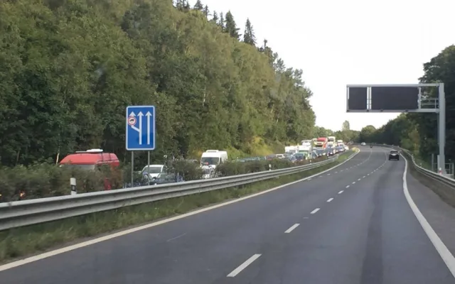 Kolony se tvořily i ve směru od Prahy.