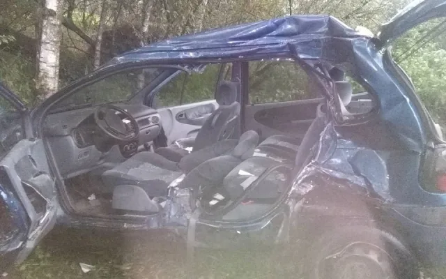 Do hasičů narazilo osobní auto.98918566827704_7251583236815946908_n