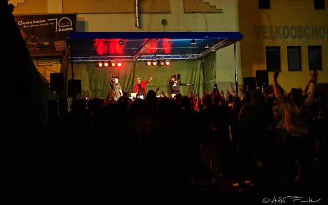 Multižánrový 4. ročník festivalu u "Kojota" klepe na dveře. Přijď si zasoutěžit v pojídání Burgerů již tento víkend.