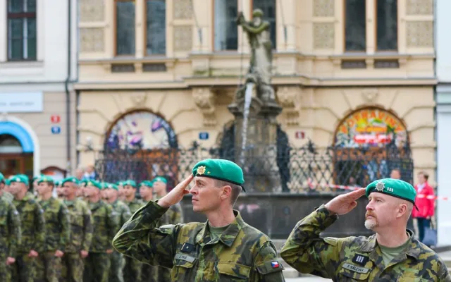 V Liberci dnes jednotka slavila 40 let od vzniku chemické brigády a také 150. výročí přítomnosti vojsk ve městě.