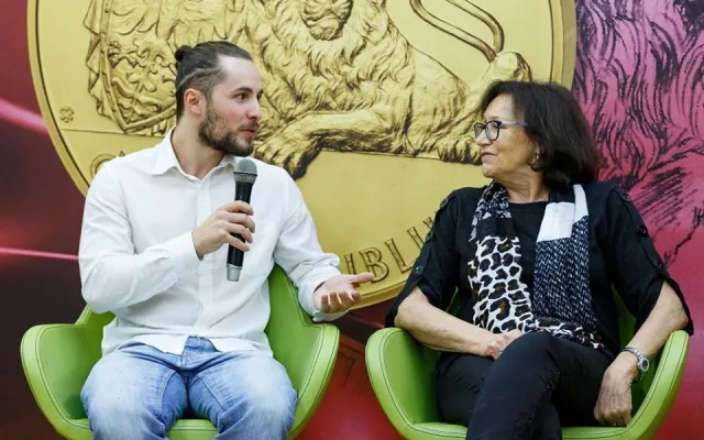 Marta Kubišová si v Jablonci vyrazila zlaťák se svou podobou.