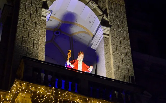 Do Liberce se vrátí videomapping. Světelná show tentokrát nasvítí vánoční strom.