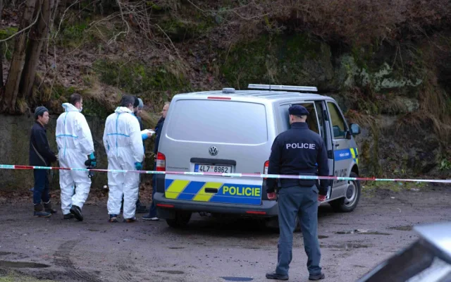 Policisté ve Vratislavicích vyšetřují přepadení večerky.