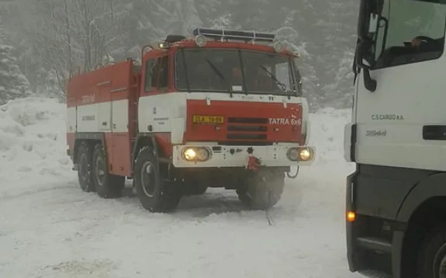 Kamion vyprostila Tatra 815