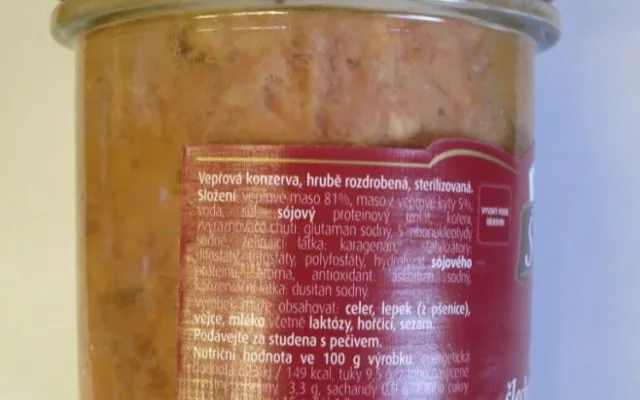 Penny Market lákal na výhodný nákup masa, výrobce ale nejspíš vědomě lhal o obsahu balení.