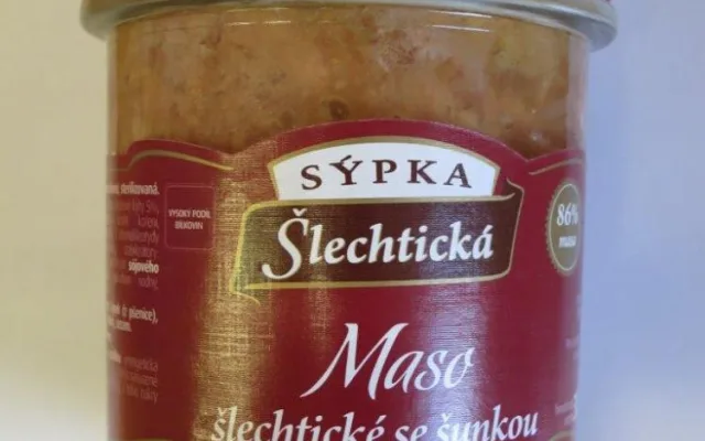 Penny Market lákal na výhodný nákup masa, výrobce ale nejspíš vědomě lhal o obsahu balení.