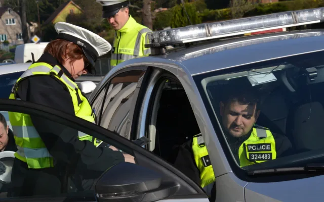 Pospíchat se dnes nevyplatilo. Policisté měřili na pěti desítkách míst.