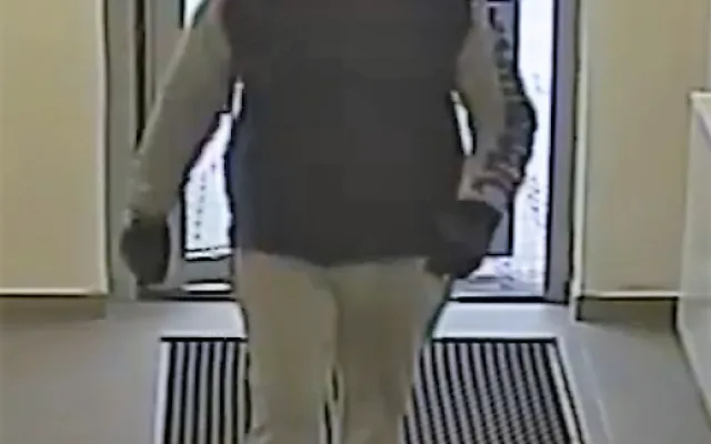Policie hledá tohoto muže.
