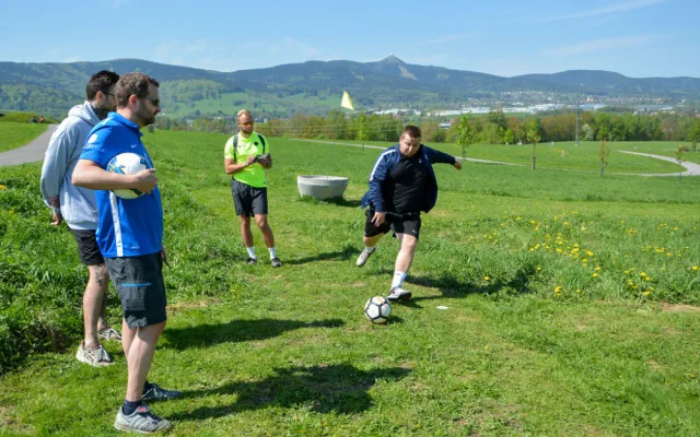 Hřiště na fotbalgolf ve Vesci.